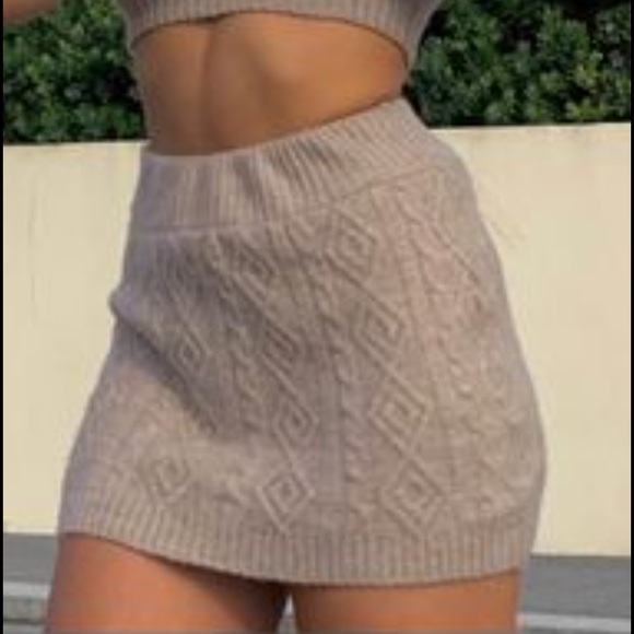 motel rocks hira mini skirt - Picture 2 of 6
